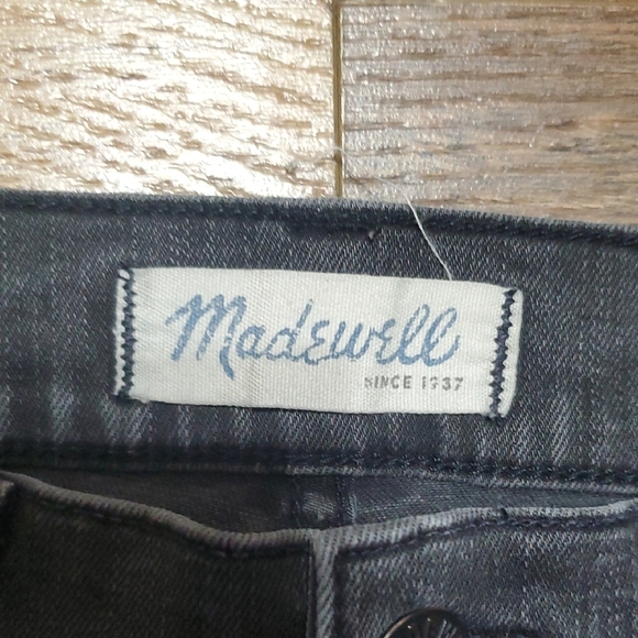 Madewell Black Straight Leg Jeans with Frayed Hem - Picture 2 of 8